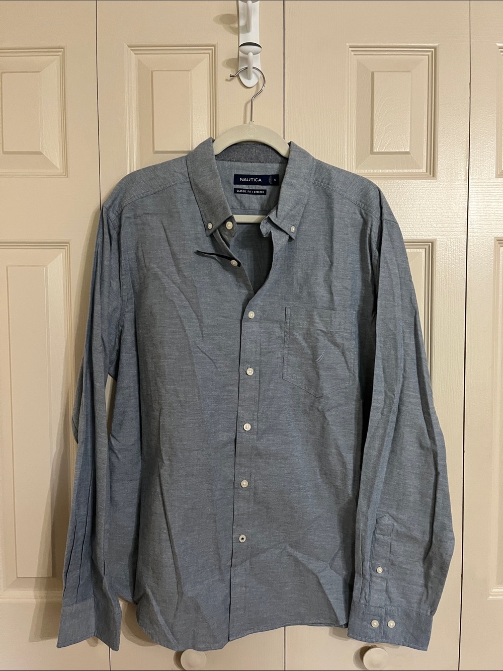 Nautica Men's Long-Sleeve Gray Button-Down Shirt